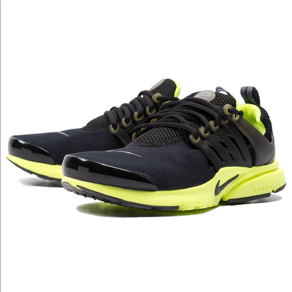 BRAND NEW NIKE PRESTO- BLACK DARK GREY AND VOLT